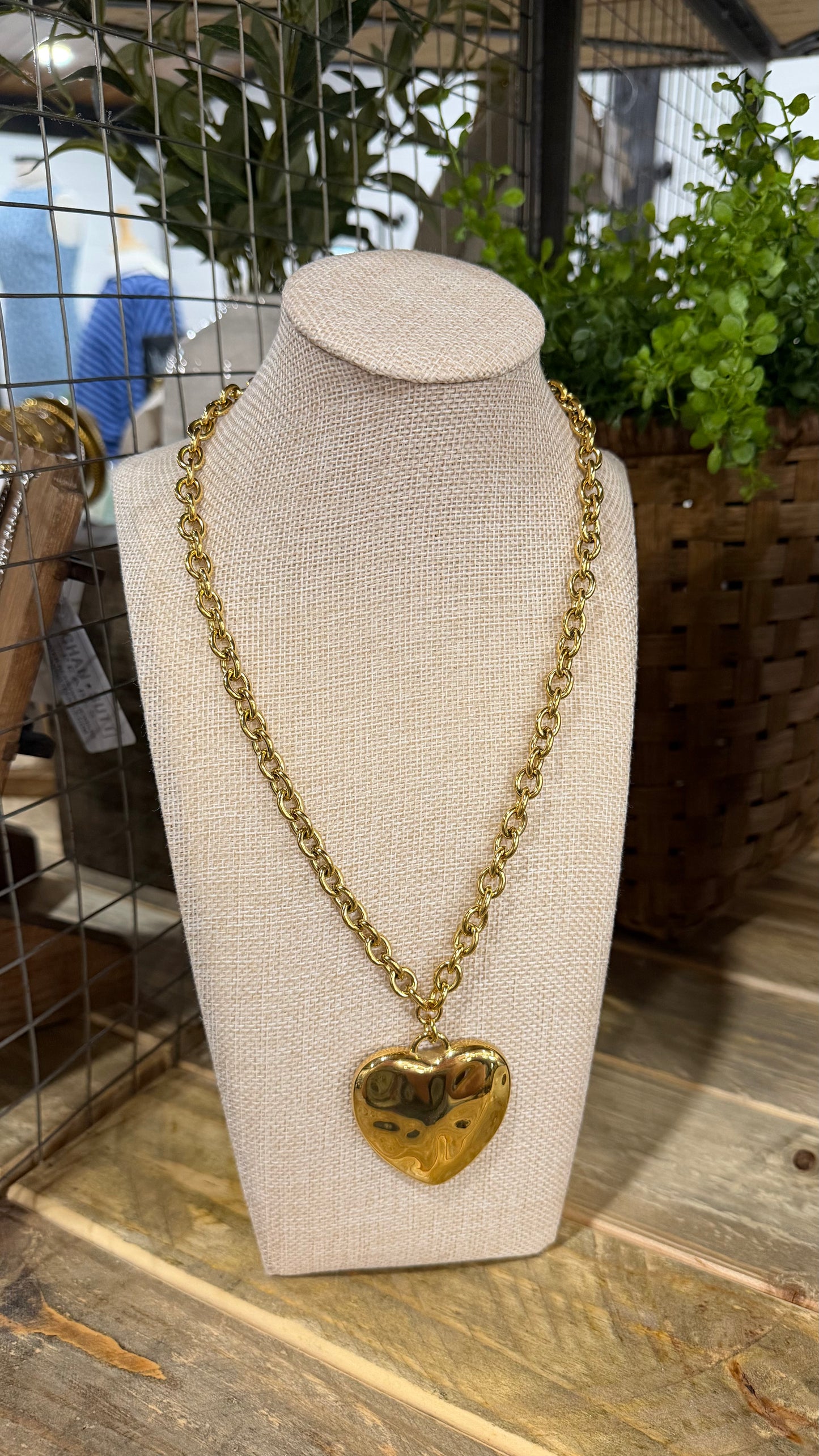 Lola Necklace
