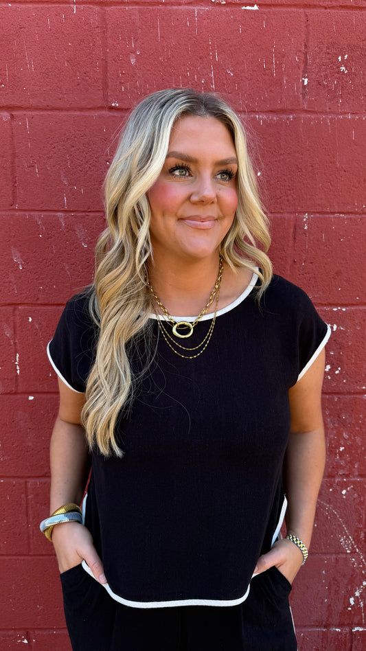 Simple & Subtle Top - Black