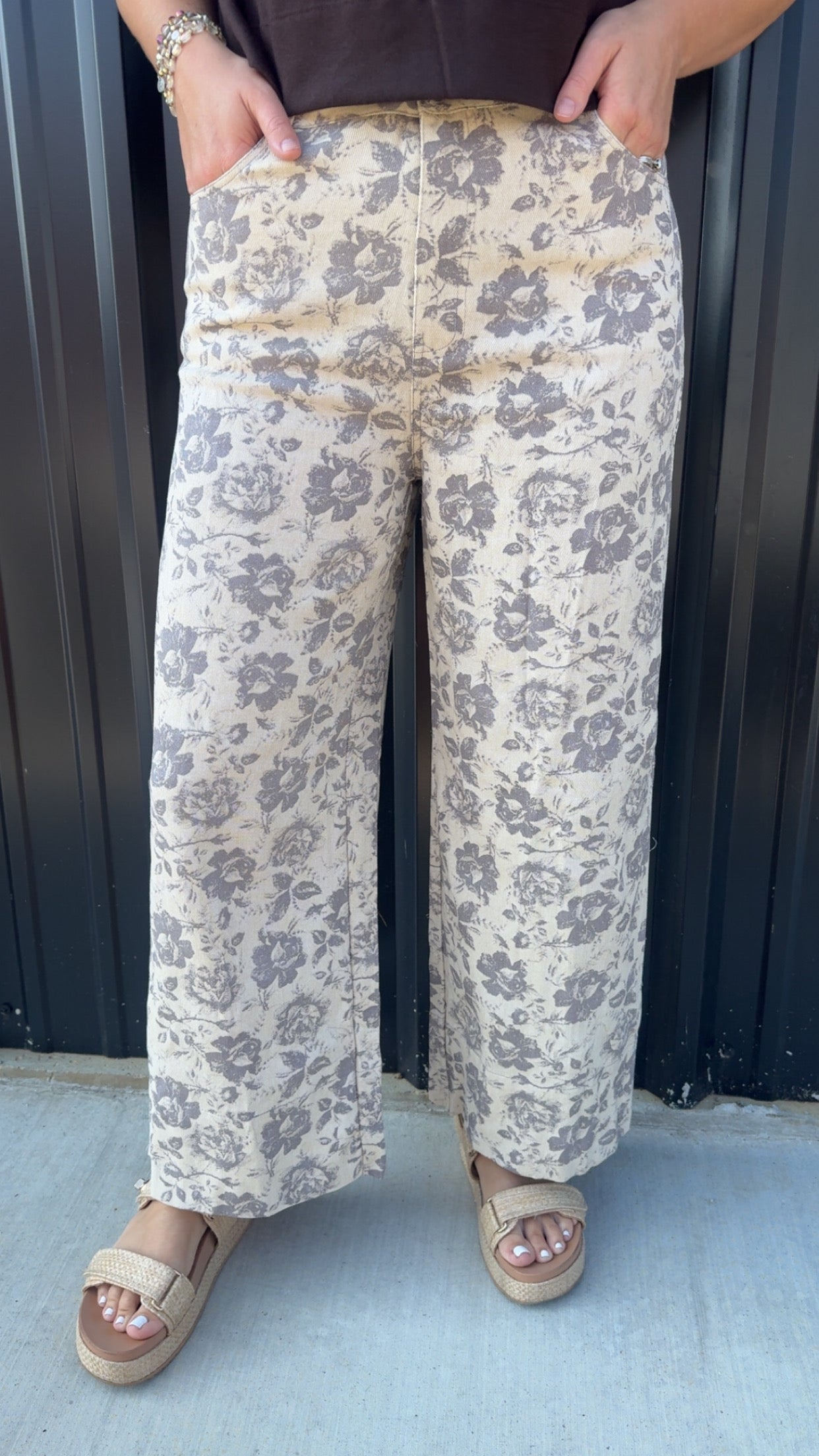 Cropped Floral Print Pants
