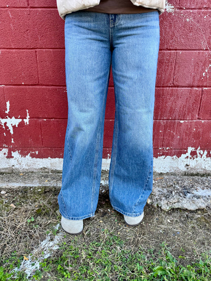 Cello High Rise Wide Leg Curved Side Seam